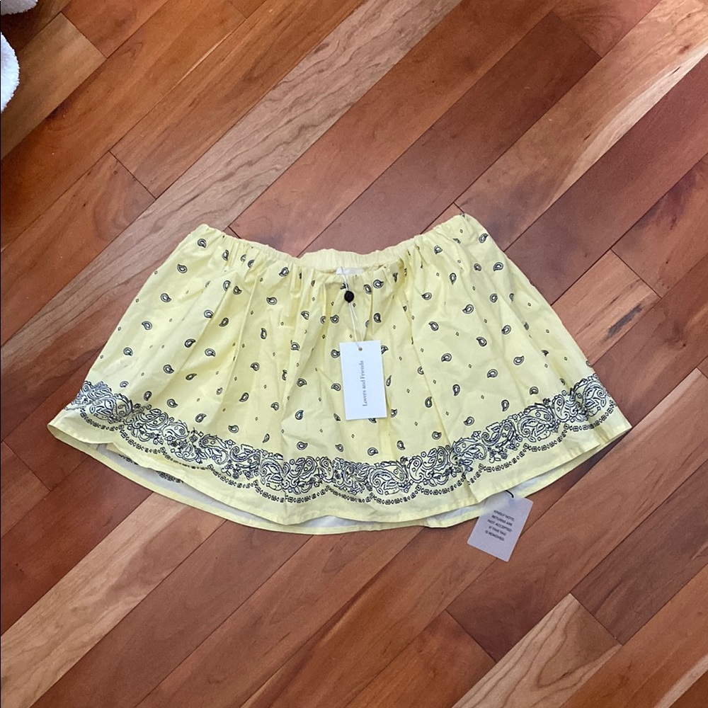 NWT Amelia Mini Skirt in Butter Yellow
Lovers and Friends